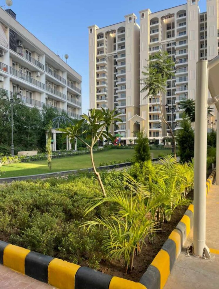 Garden, allwin-el-spazia 3 Bedroom 2284 Sq.Ft. Apartment In Sanauli Zirakpur 8322021