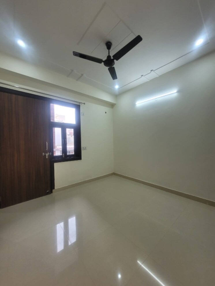 Room, bagdola 2 Bedroom 75 Sq.Yd. Builder Floor In Bagdola Delhi 8322045