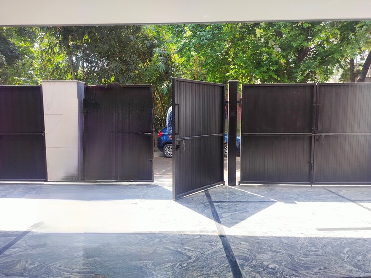 Master Bedroom, safdarjung enclave 3 Bedroom 217 Sq.Yd. Builder Floor In Safdarjung Enclave Delhi 8322078