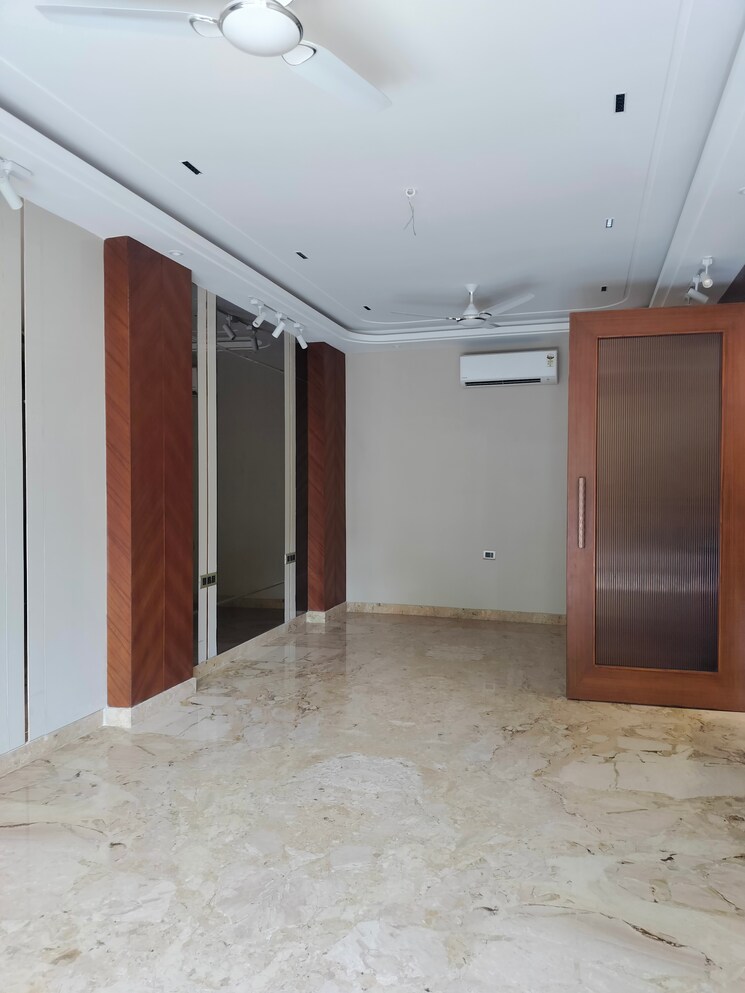 Room, safdarjung enclave 3 Bedroom 217 Sq.Yd. Builder Floor In Safdarjung Enclave Delhi 8322078