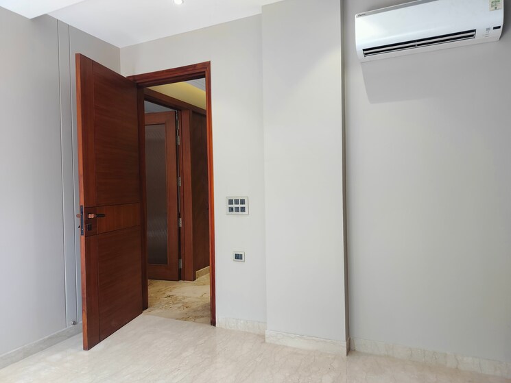 Room, safdarjung enclave 3 Bedroom 217 Sq.Yd. Builder Floor In Safdarjung Enclave Delhi 8322078