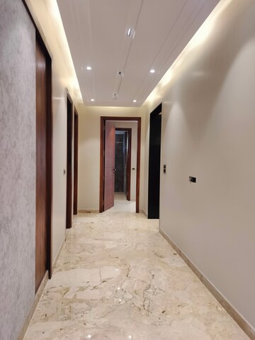 Building Lobby in 3 BHK Builder Floor at Safdarjang Enclave – for Sale