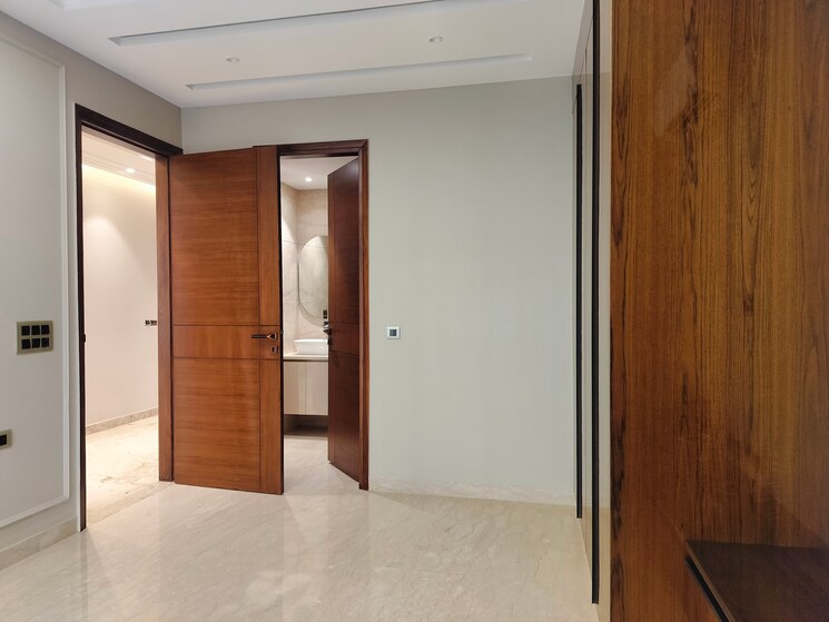 Room, safdarjung enclave 3 Bedroom 217 Sq.Yd. Builder Floor In Safdarjung Enclave Delhi 8322078