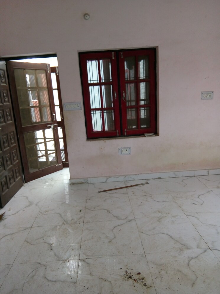 Room, lda colony 3 Bedroom 1500 Sq.Ft. Villa In Lda Colony Lucknow 8322102