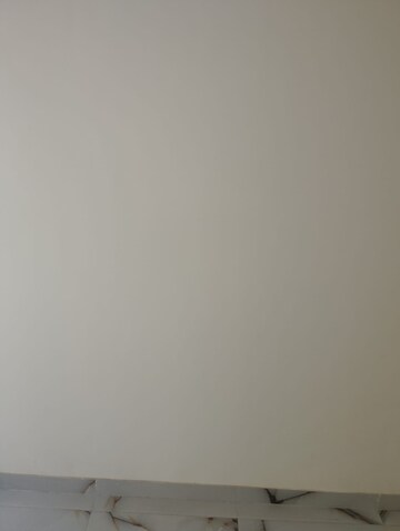 Room in 2 BHK Apartment at Kurla West – for Rent