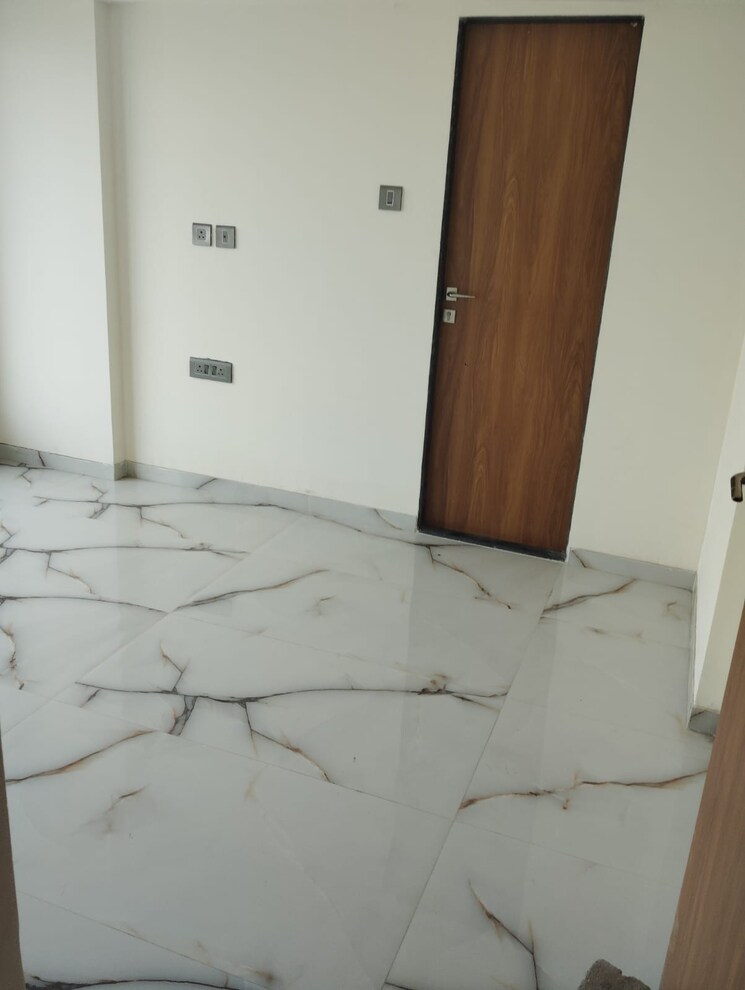 Bathroom, kurla west 2 Bedroom 750 Sq.Ft. Apartment In Kurla West Mumbai 8322119