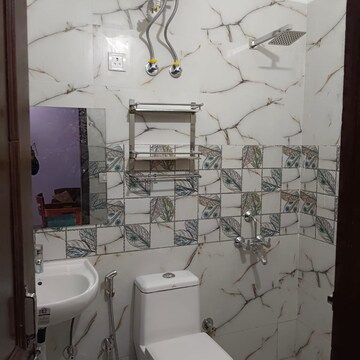 Team Area in 2 BHK Builder Floor at Sector 43 – for Rent
