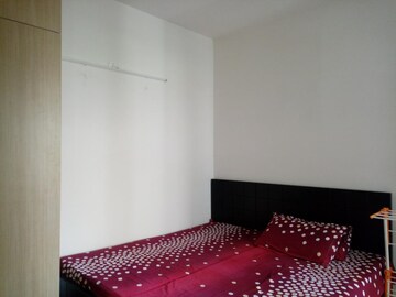 Bedroom in 2 BHK Apartment at Tulip Lemon, Sector 69 – for Rent