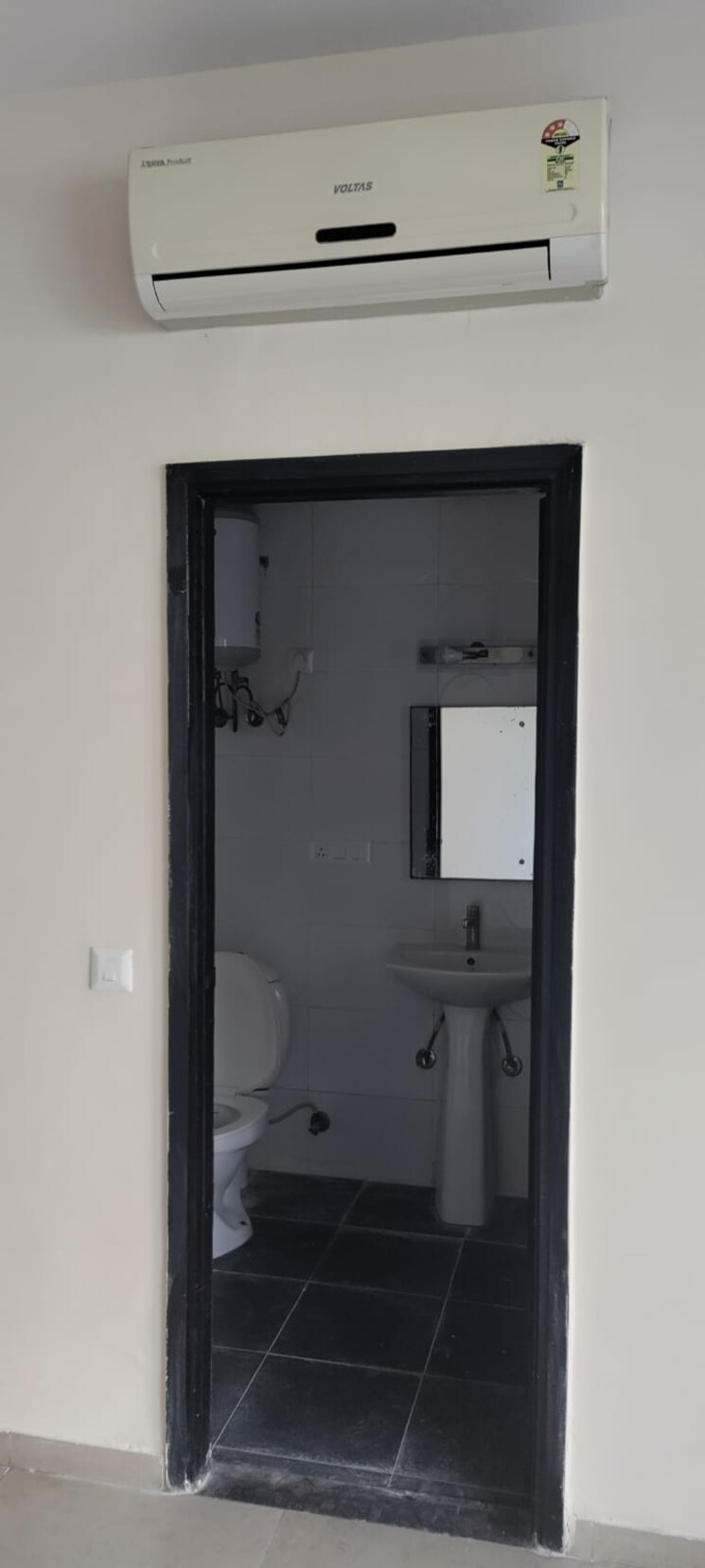 Attached Bathroom, omaxe-spa-village 3.5 Bedroom 1930 Sq.Ft. Apartment In Sector 78 Faridabad 8322144