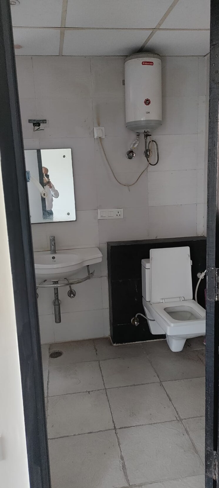 Kitchen, omaxe-spa-village 3.5 Bedroom 1930 Sq.Ft. Apartment In Sector 78 Faridabad 8322144