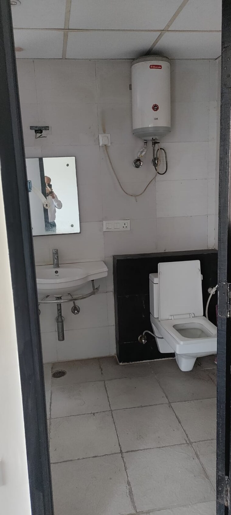 Kitchen, omaxe-spa-village 3.5 Bedroom 1930 Sq.Ft. Apartment In Sector 78 Faridabad 8322144