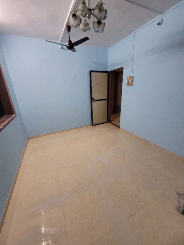 Room, goregaon west 1 Bedroom 450 Sq.Ft. Apartment In Goregaon West Mumbai 8322174