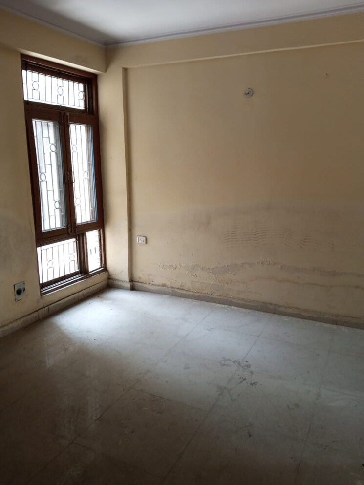 Room, hig-apartments 3 Bedroom 1300 Sq.Ft. Apartment In Omicron I Greater Noida Greater Noida 8322214