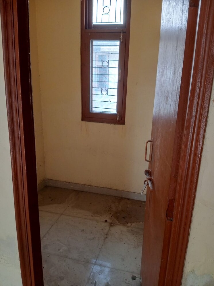 Room, hig-apartments 3 Bedroom 1300 Sq.Ft. Apartment In Omicron I Greater Noida Greater Noida 8322214