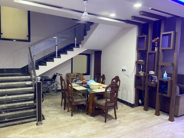 Gym in 5 BHK Villa at Vidhan Sabha Marg – for Rent