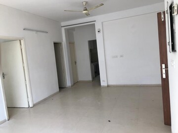 Room in 3 BHK Builder Floor at Vatika Primrose Floors, Sector 82 – for Rent