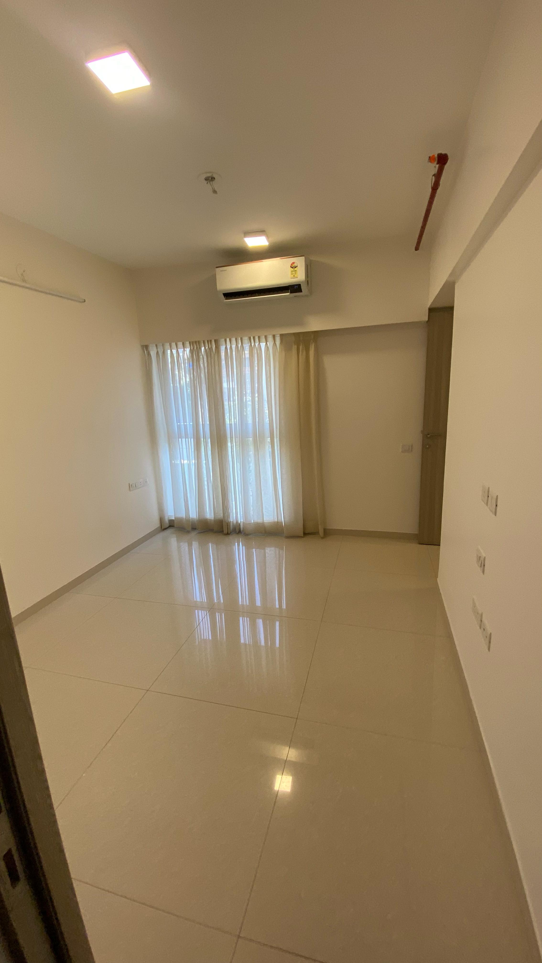 3 BHK 942 Sq.Ft. Apartment in Rustomjee Stella