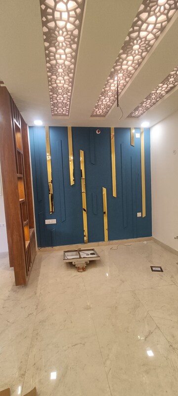 Building Lobby in 3 BHK Villa at Arsha Madhav Greens, Gomti Nagar – for Sale