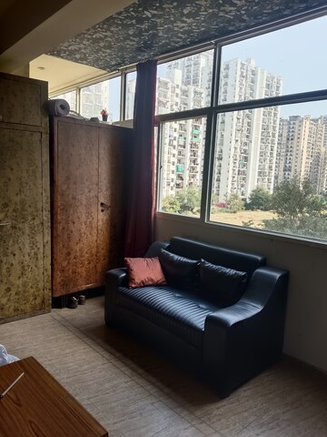 Bedroom in 2.5 BHK Apartment at Maxblis Grand Kingston, Sector 75 – for Rent