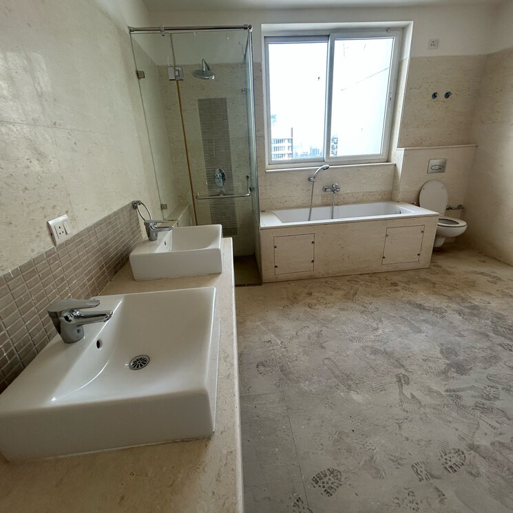 Bathroom, emaar-the-palm-drive-the-sky-terraces 4 Bedroom 4125 Sq.Ft. Penthouse In Sector 66 Gurgaon 8322424