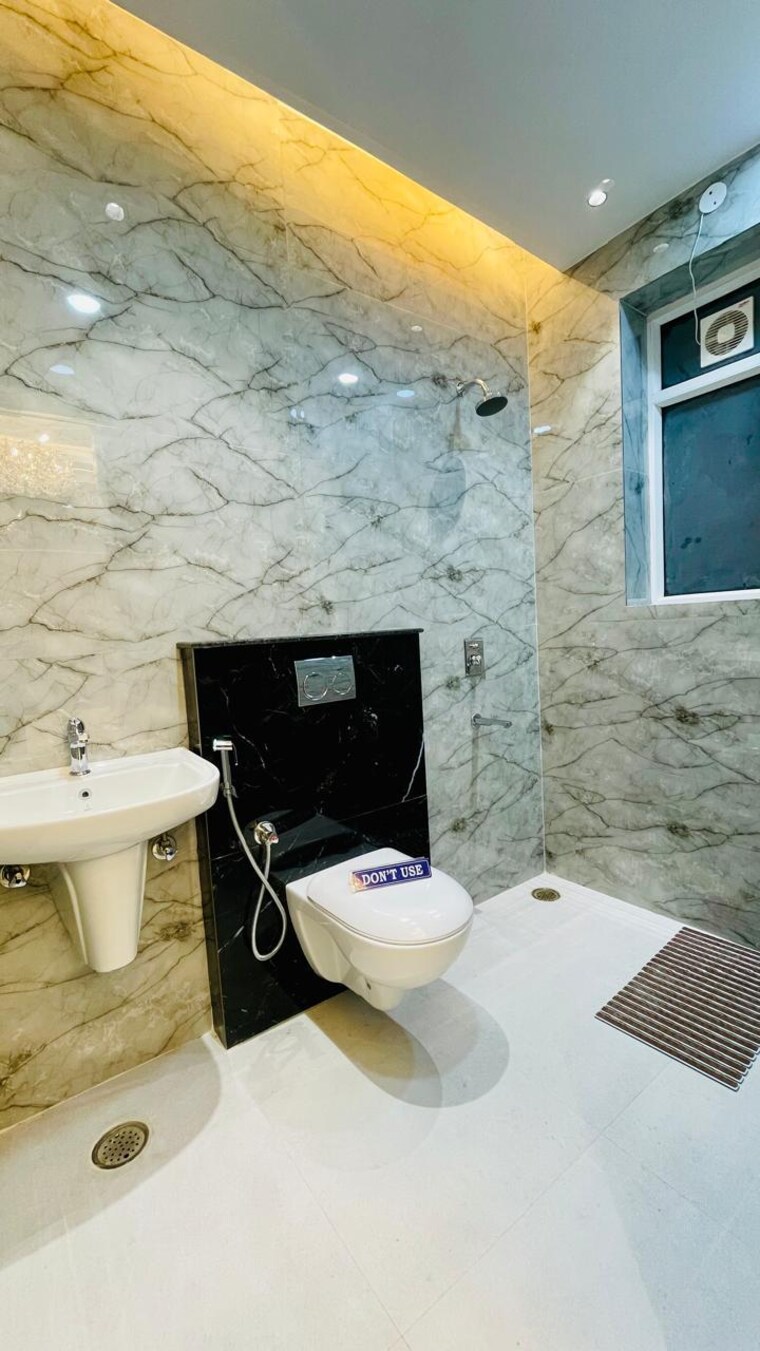 Bathroom, patiala road 3 Bedroom 1200 Sq.Ft. Apartment In Patiala Road Zirakpur 8322469