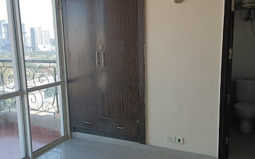 3 BHK Apartment For Rent in Unitech Fresco, Sector 50