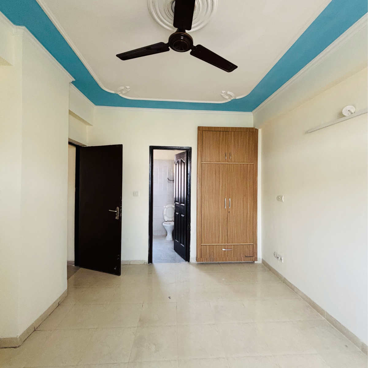 3 BHK Apartment For Sale in Tulip White