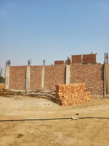  Plot – Exterior View View at Sikandrabad - for Sale