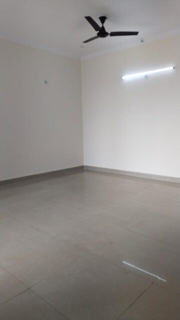 2 BHK Apartment For Rent in Shree Vardhman Green Court, Sector 90