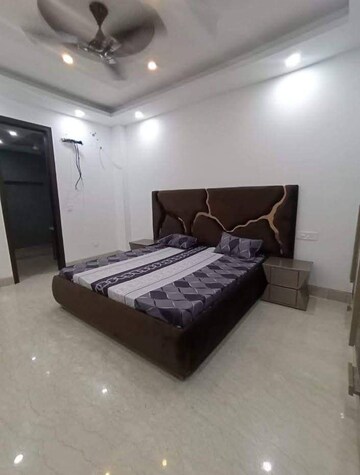 Bedroom in 2 BHK Builder Floor at Saket – for Rent