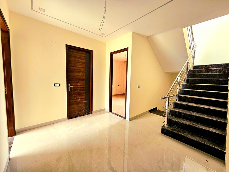 undefined, peer mucchalla 3 Bedroom 100 Sq.Yd. Independent House In Peer Mucchalla Zirakpur 8322568