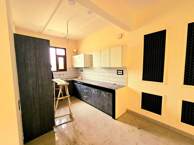 Kitchen, peer mucchalla 3 Bedroom 100 Sq.Yd. Independent House In Peer Mucchalla Zirakpur 8322568