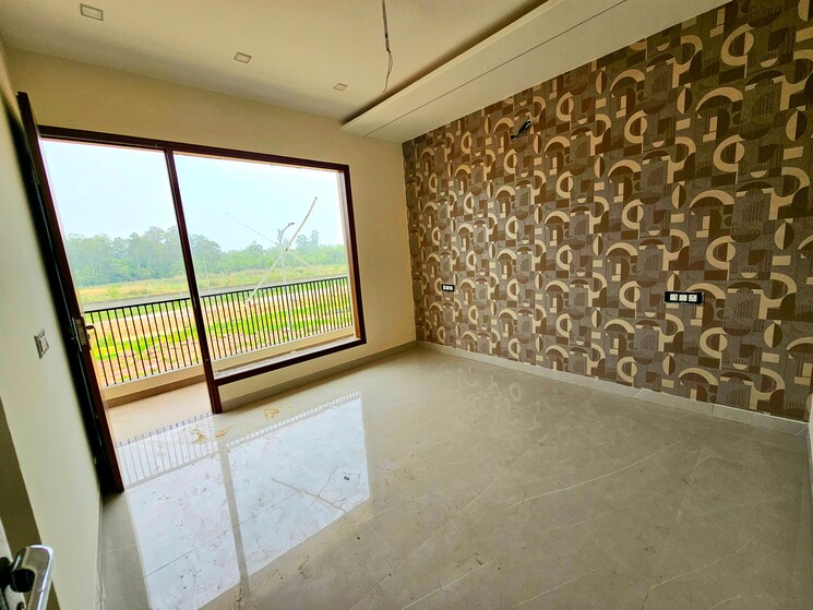 Room, peer mucchalla 3 Bedroom 100 Sq.Yd. Independent House In Peer Mucchalla Zirakpur 8322568