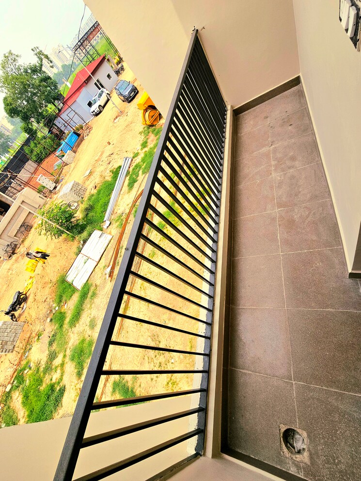 Balcony, peer mucchalla 3 Bedroom 100 Sq.Yd. Independent House In Peer Mucchalla Zirakpur 8322568