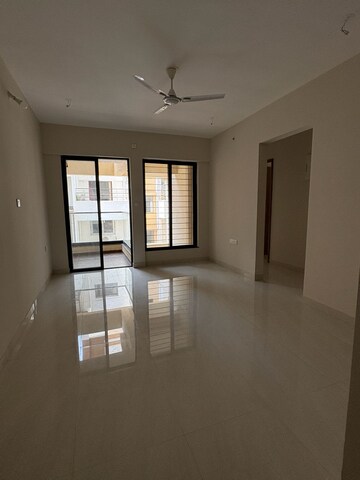 Room in 2 BHK Apartment at Karan Suncoast, Bavdhan – for Rent