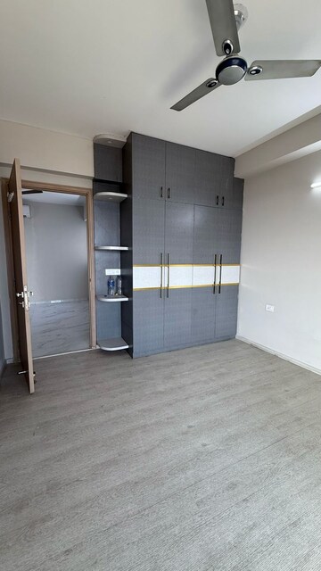 Room in 2 BHK Apartment at Sare Home, Sector 92 – for Rent