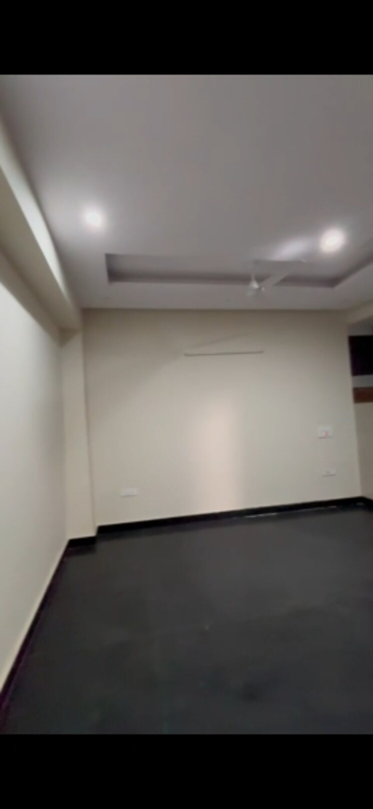 Room, sector 31 6+ Bedroom 375 Sq.Mt. Villa In Sector 31 Noida 8322659