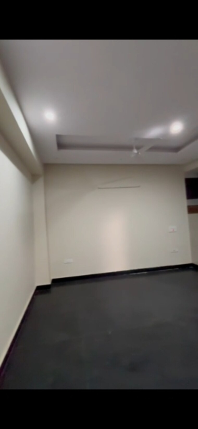 Room, sector 31 6+ Bedroom 375 Sq.Mt. Villa In Sector 31 Noida 8322659