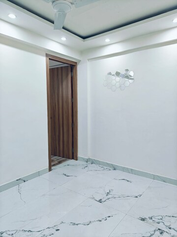 Room in 1 BHK Builder Floor at Saket – for Rent