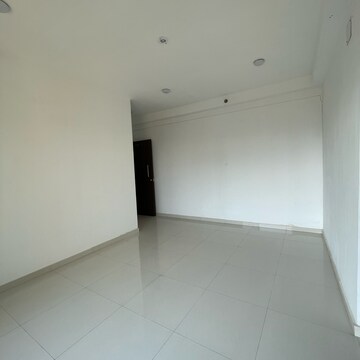 Room in 3 BHK Apartment at Je And Vee Om Trimurti, Dindoshi – for Rent