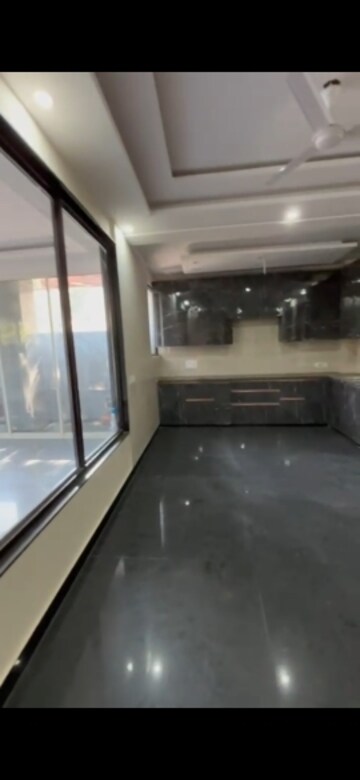 Furnished Amenities in 3 BHK Builder Floor at NTPC Township, Sector 33 – for Rent