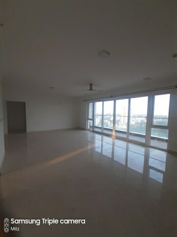 Room in 4 BHK Apartment at Crown Aura, Hebbal – for Rent