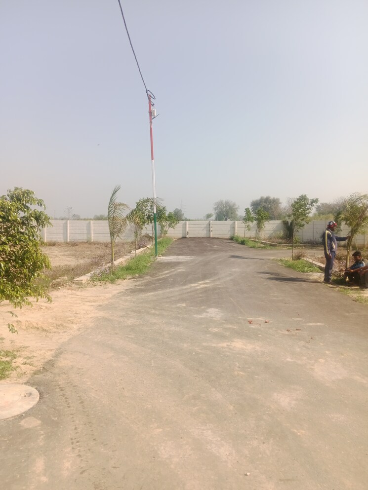 Garden, abdullapur  181 Sq.Yd. Plot In Abdullapur Meerut 8322753