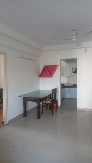 Room in 3 BHK Apartment at Jaypee Greens Kosmos, Sector 134 – for Rent