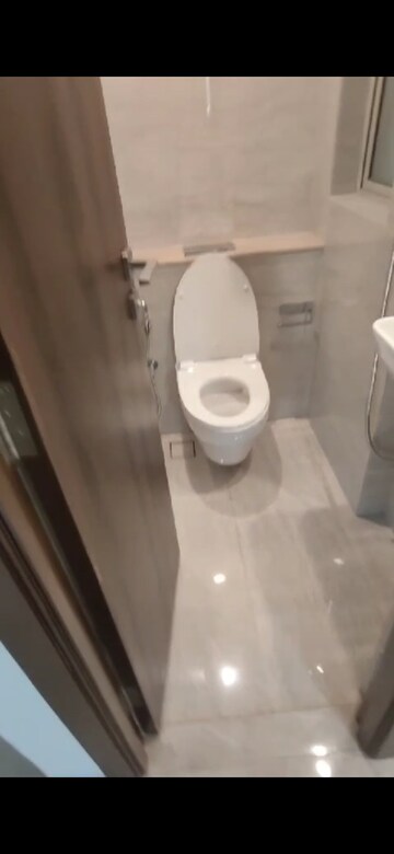 Master Bedroom in 1 BHK Apartment at Hiranandani Sorrento, Powai – for Rent