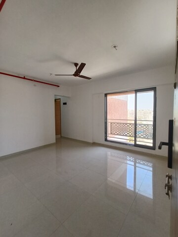 Room in 2 BHK Apartment at Lodha Panacea Phase 2, Dombivli East – for Rent