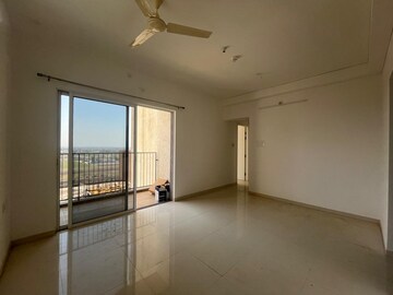 Room in 2 BHK Apartment at Godrej Boulevard, Manjari – for Rent