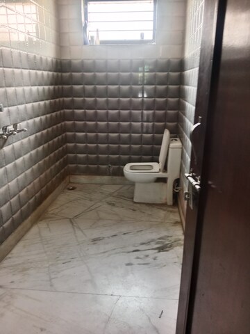 Attached Bathroom in 2.5 BHK Builder Floor at Sector 18 – for Rent