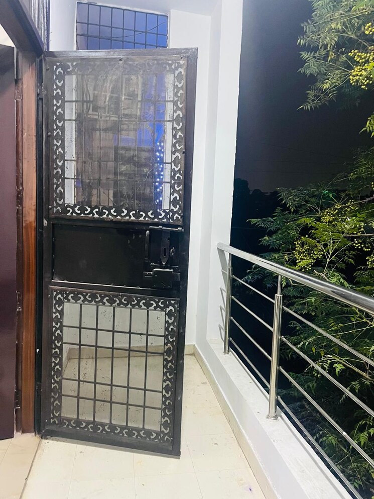 Balcony, pratap vihar 3 Bedroom 1200 Sq.Ft. Builder Floor In Pratap Vihar Ghaziabad 8322903