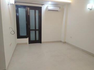 Room in 3 BHK Builder Floor at Greater Kailash Part 3 – for Sale